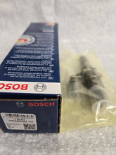 Load image into Gallery viewer, 0-445-120-008 BOSCH INJECTOR| FACTORY REMAN| DURAMAX LLY| WITH CORE CHARGE