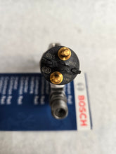 Load image into Gallery viewer, 0-445-120-008 BOSCH INJECTOR| FACTORY REMAN| DURAMAX LLY| WITH CORE CHARGE