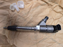 Load image into Gallery viewer, 97780144 CHEVY|  BOSCH INJECTOR| FACTORY REMAN | DURAMAX LLY| WITH CORE CHARGE