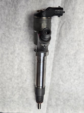 Load image into Gallery viewer, 97780144 CHEVY|  BOSCH INJECTOR| FACTORY REMAN | DURAMAX LLY| WITH CORE CHARGE