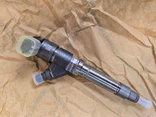 Load image into Gallery viewer, 97780360 CHEVROLET INJECTOR | NEW | GMC | BOSCH | CORE CHARGE